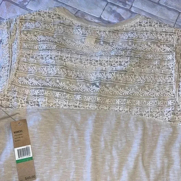 NEW DKNY top size large - Picture 4 of 5